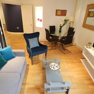  Apartment Heart Of Leeds City Centre Living - Sleeps 6